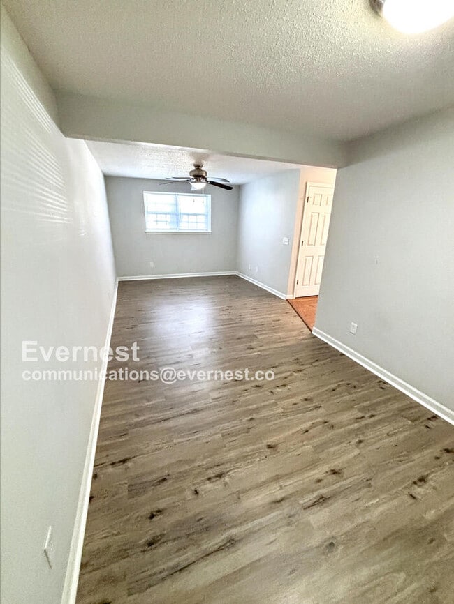 Building Photo - 7831 Clevedon St