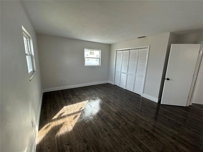 Building Photo - 3310 Jamestown St