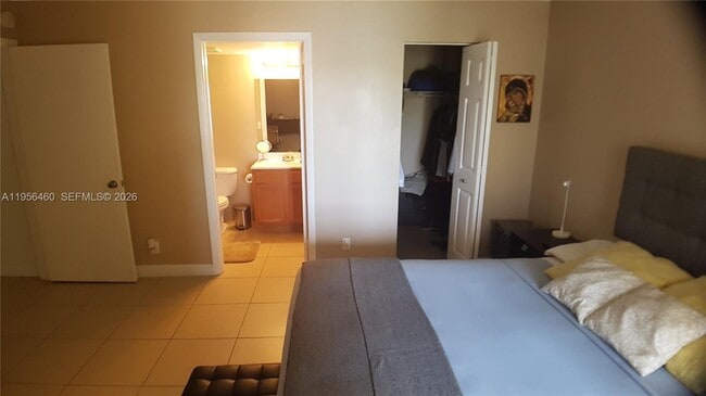 Building Photo - 7640 Westwood Dr