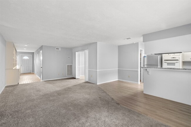 Building Photo - 53 River Creek Way