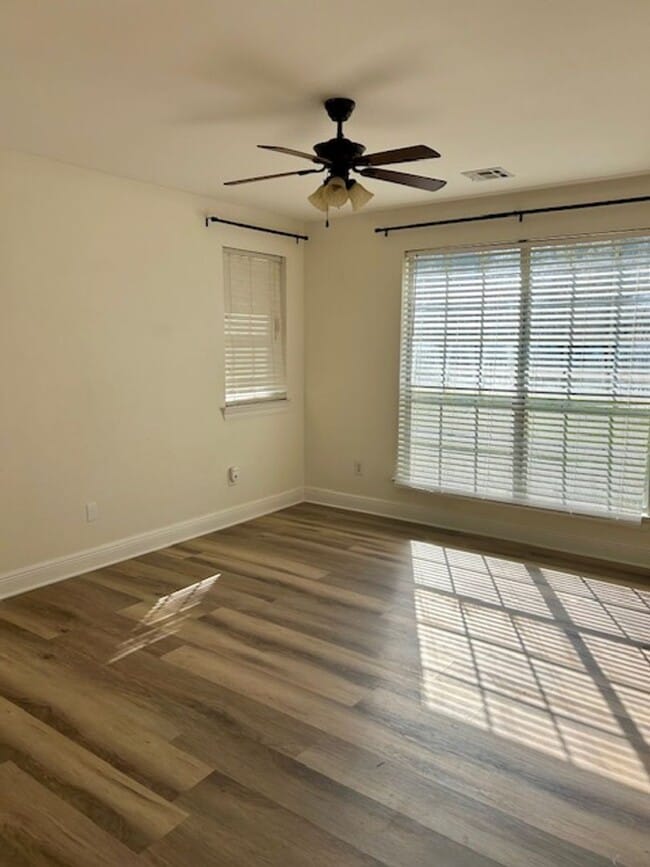 Building Photo - House 3 Bedroom,2 Bath On Lake Ramsey Rd