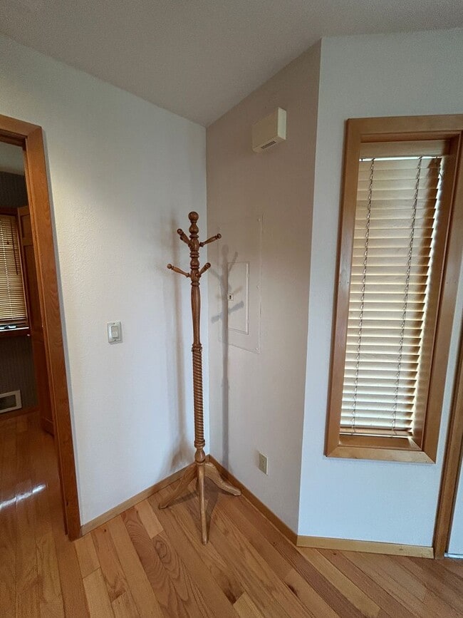 Building Photo - 2 Bedroom with Loft on Private Golf Course, Amazing Views!