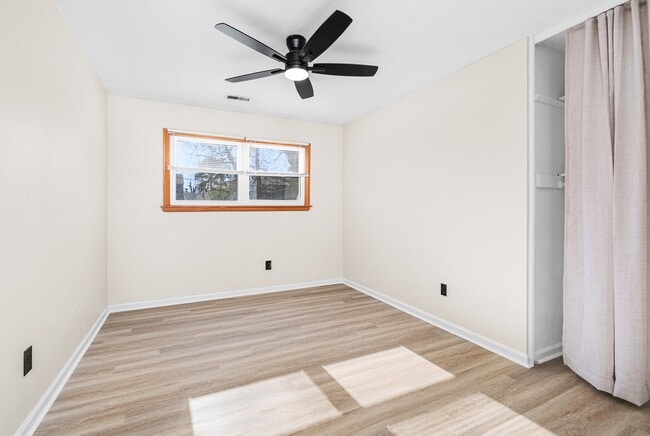 Building Photo - 38 Sacramento Dr