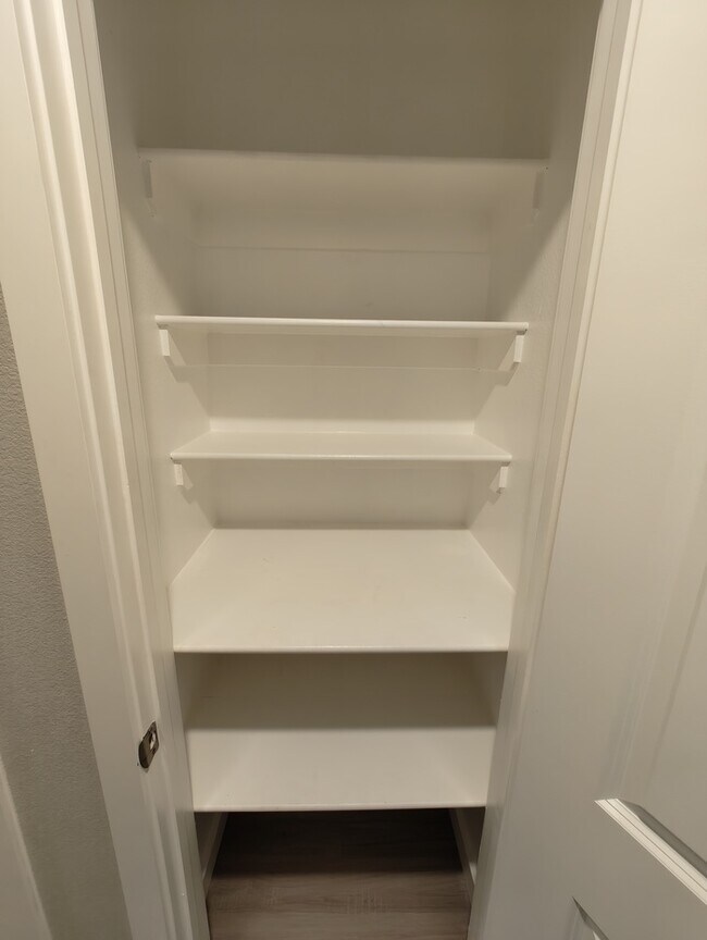 Building Photo - 3 bed 2 bath in Lone Star Trails!