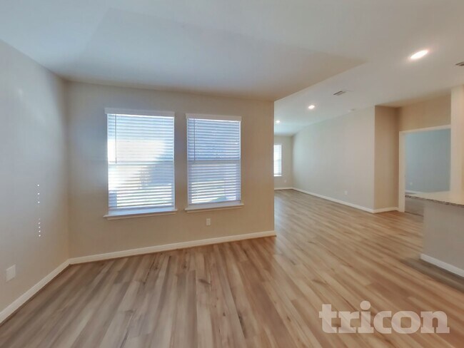 Building Photo - 13618 Paxton Blvd