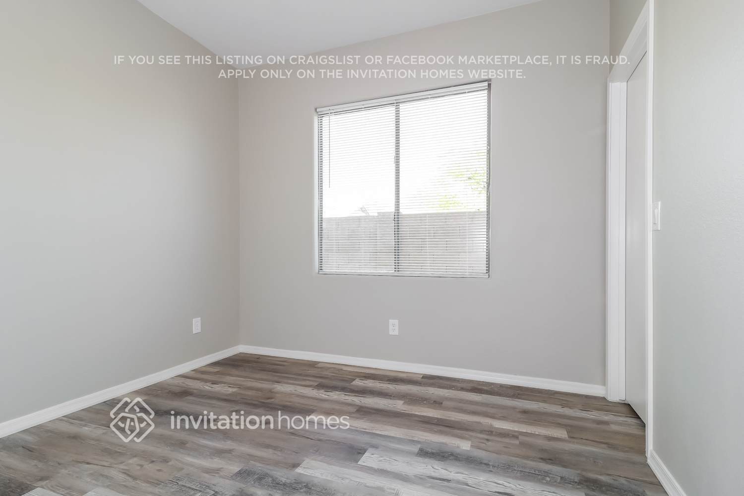 Building Photo - 12902 W Soledad St