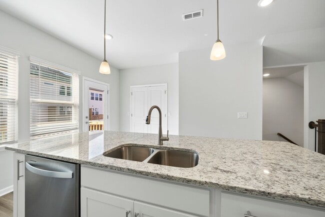 Building Photo - Convenient New Construction Townhome in Durham - Easy commute to RTP, Brier Creek, Airport