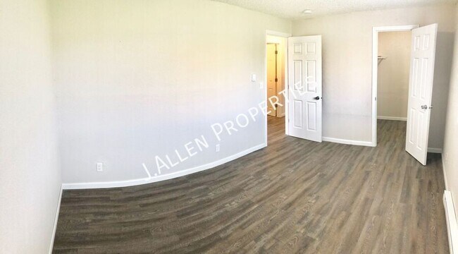 Building Photo - 1807 Parker Cir