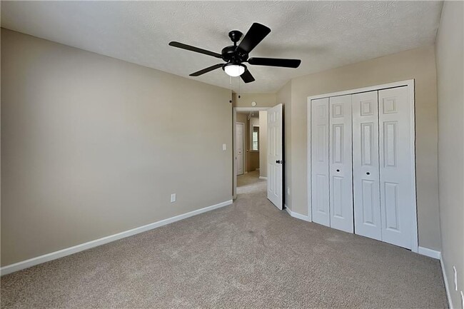 Building Photo - 1045 Winthrope Chase Dr