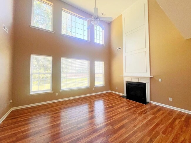 Building Photo - 703 Kingsmoor Dr