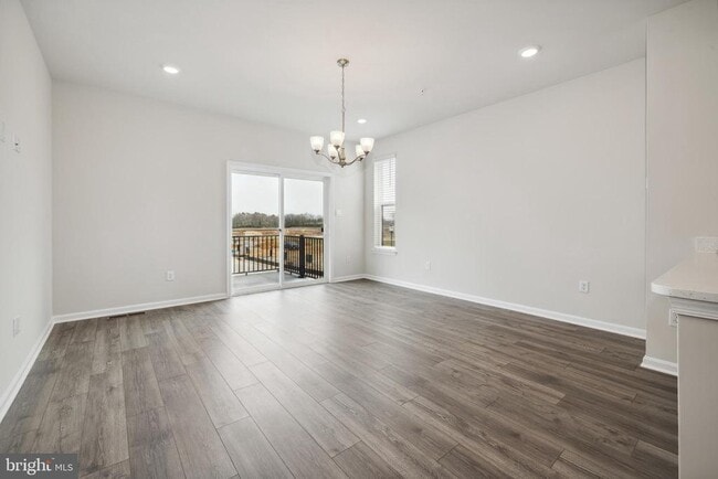 Building Photo - 818 Bond St