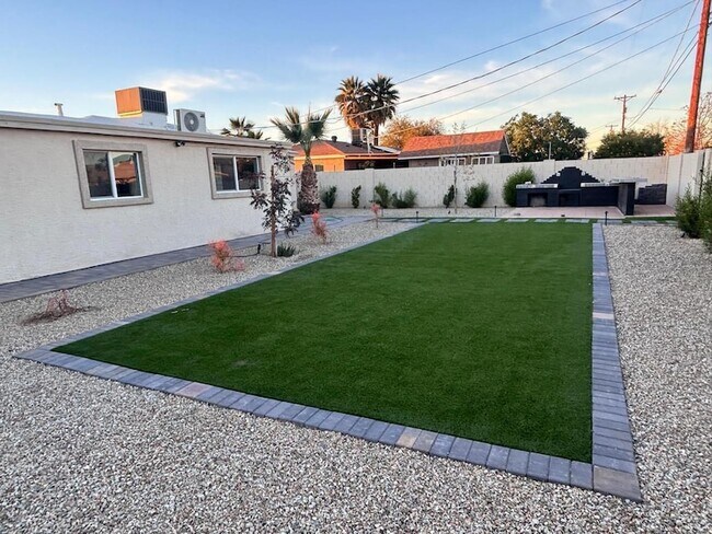 Building Photo - 8233 N 29th Ave