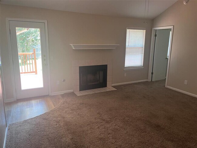 Building Photo - 506 Clearcreek Dr