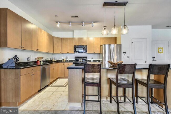 Building Photo - 2007 Clipper Park Rd