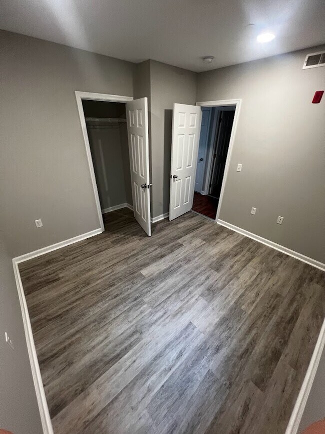 Building Photo - 1430 N Carlisle St