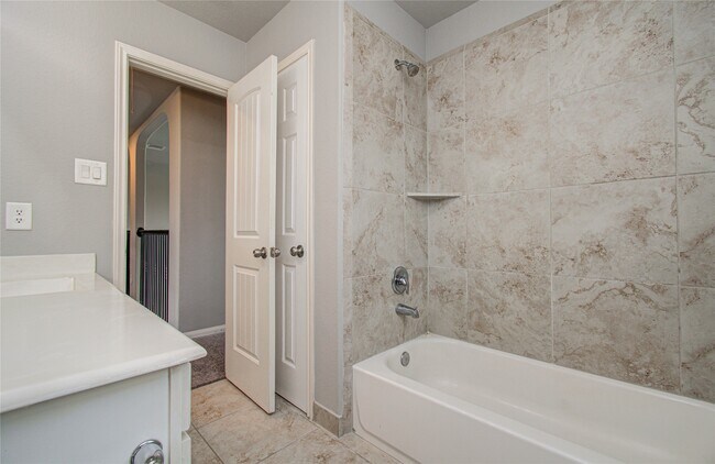 Building Photo - 24331 Kee Cresta Ct