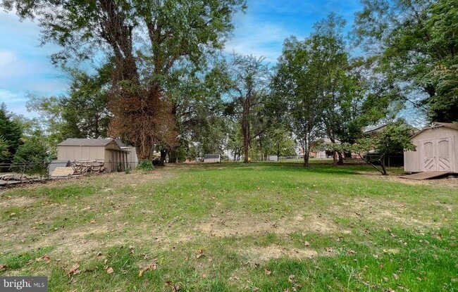 Building Photo - 7203 Westchester Dr