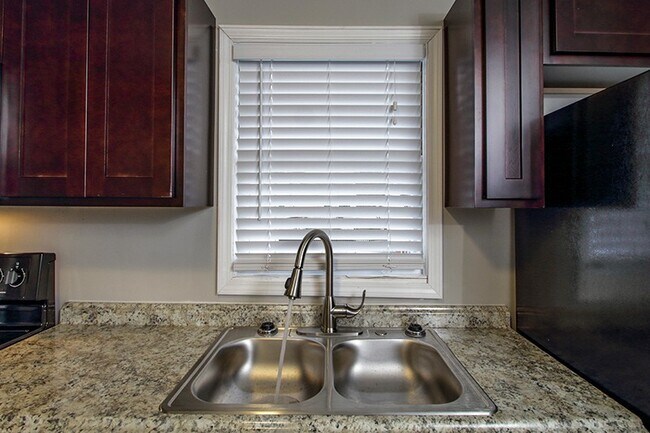 Building Photo - Completely Renovated 3 Bedroom 1 Bathroom Home