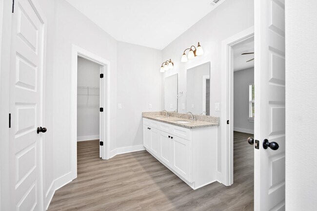 Building Photo - 5087 San Pedro Ct