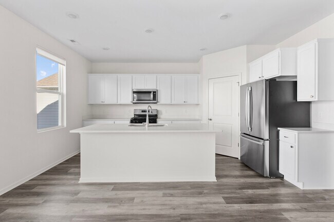 Building Photo - 7882 W 105th Pl