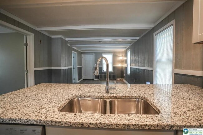 Building Photo - 637 Lehigh Ave