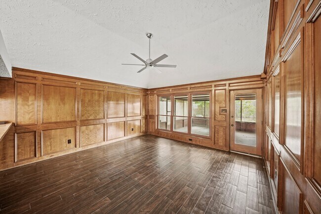 Building Photo - 19918 Hoppers Creek Dr