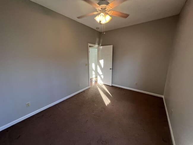 Building Photo - 205 Woodland St