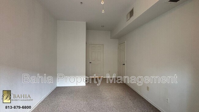 Building Photo - 2622 Lodi Cir