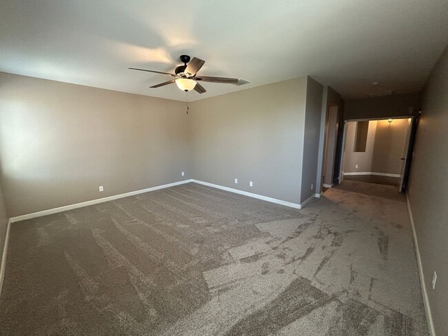 Building Photo - 14825 N 171st Dr