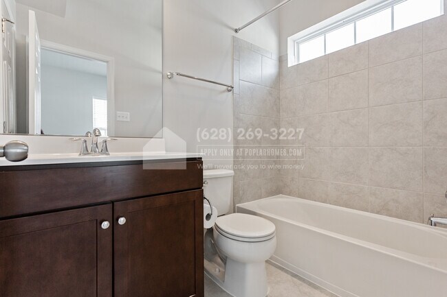 Building Photo - 7113 Rowlock Aly