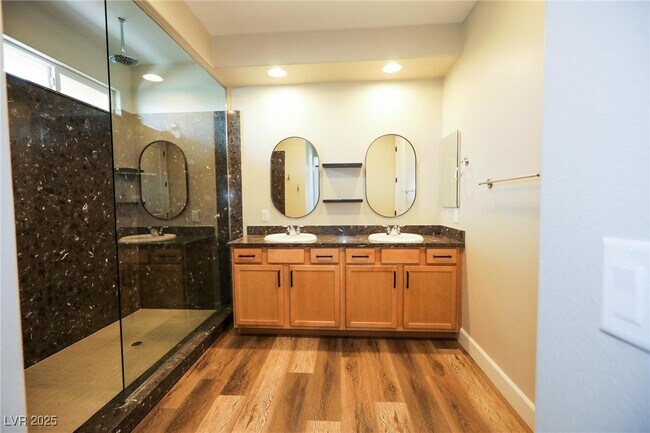 Building Photo - 10369 Pescado Ln