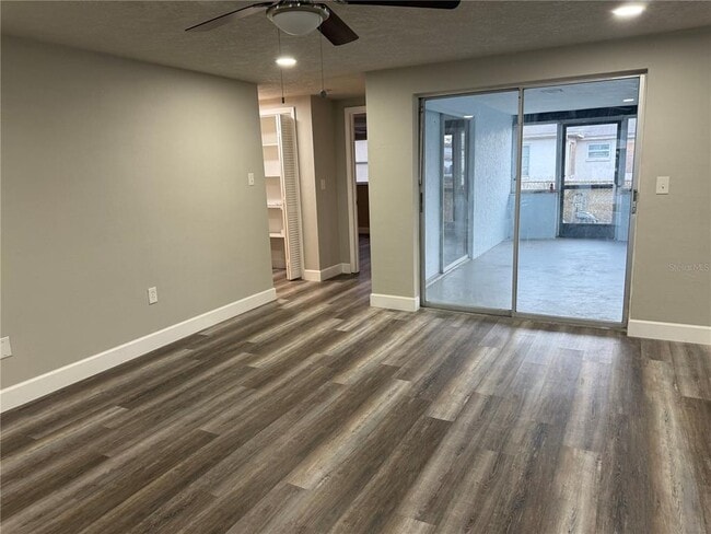 Building Photo - 7104 Ingleside Dr