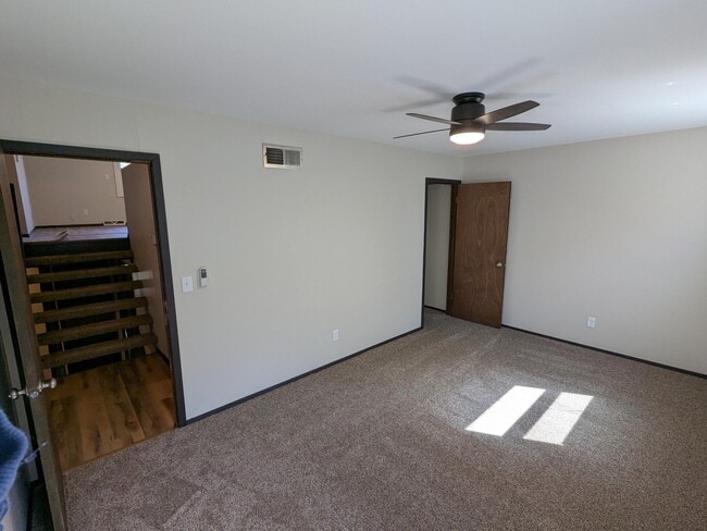 Building Photo - 645 Easton Pkwy