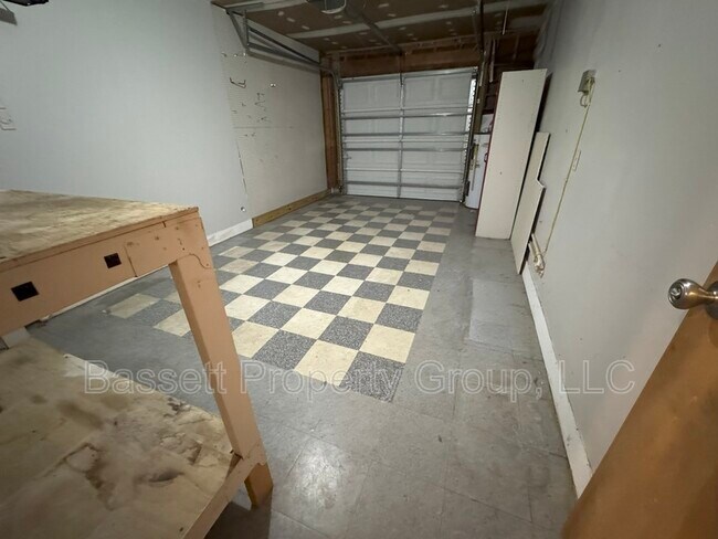 Building Photo - 123 Trestlewood Dr