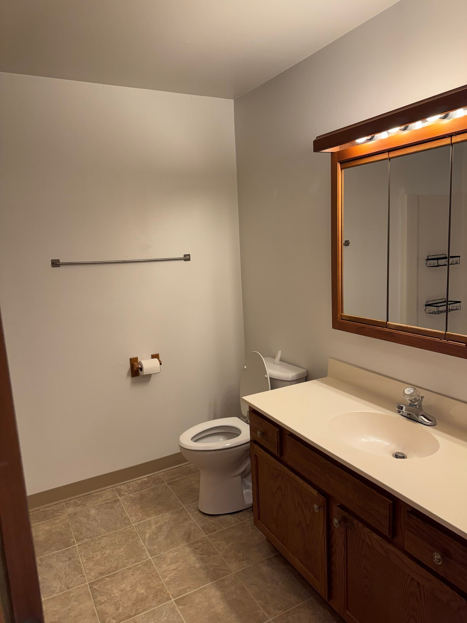 Building Photo - 2161 Sunnyslope Dr