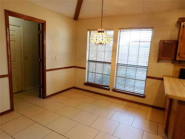 Building Photo - 805 Sandy Creek Dr