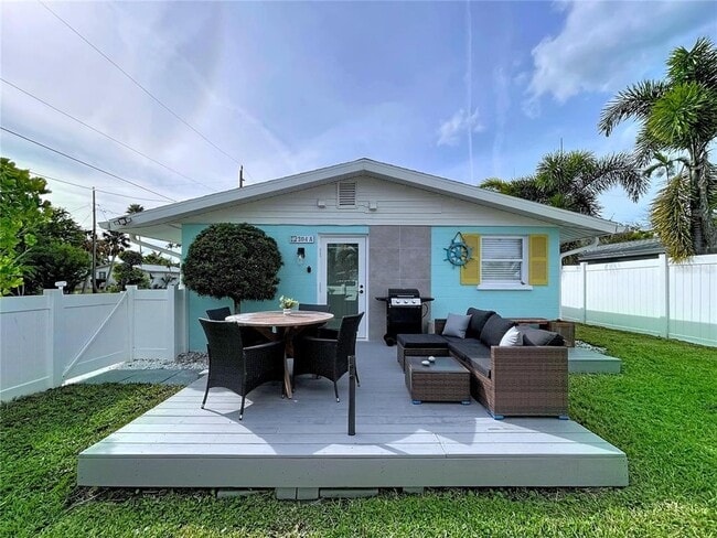 Building Photo - 304 29th St