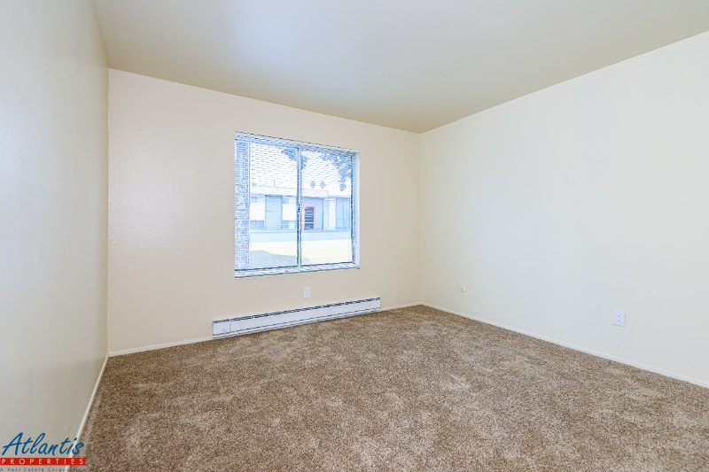 Building Photo - 555 S 10th St