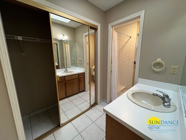 Building Photo - Gorgeous 3 Bedroom Home in Crestview!