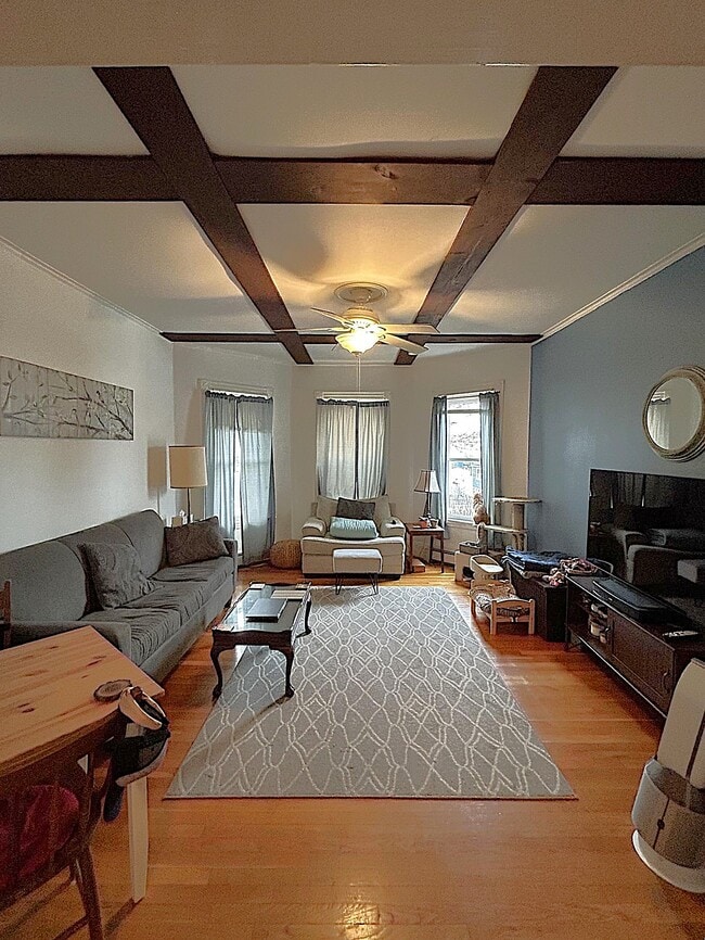 Building Photo - 578 Main St