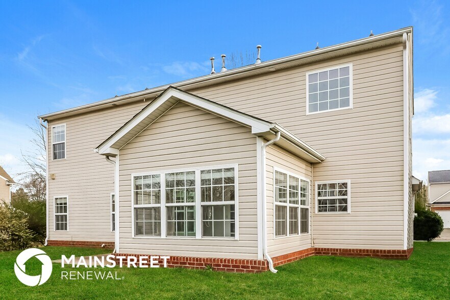 Building Photo - 6431 Hermsley Rd