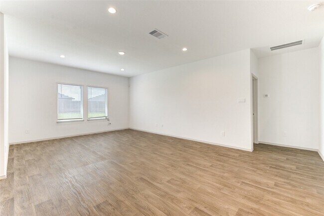 Building Photo - 7319 Sunset Crk Dr