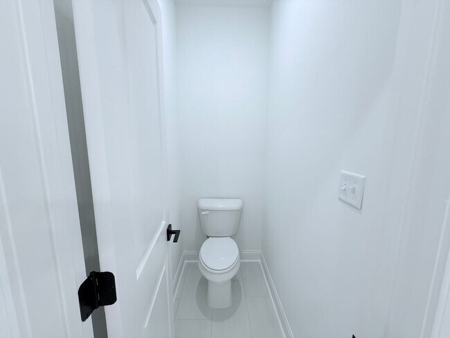 Building Photo - 632 Cottage Grv Cir