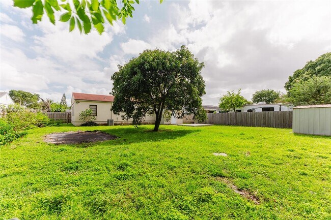 Building Photo - 1447 NW 101st St