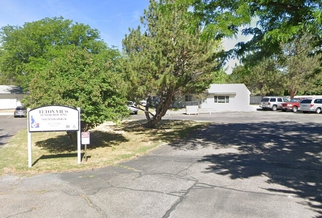 Primary Photo - 1550 Teton View Ln