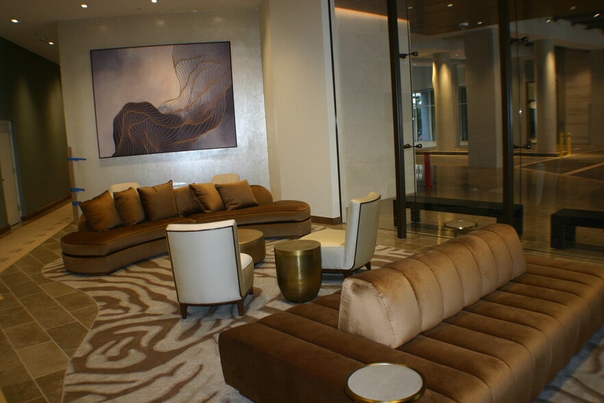 Building Photo - 1388 Kapiolani Blvd