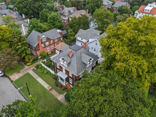 Building Photo - Timeless Ghent Home features charm and ele...