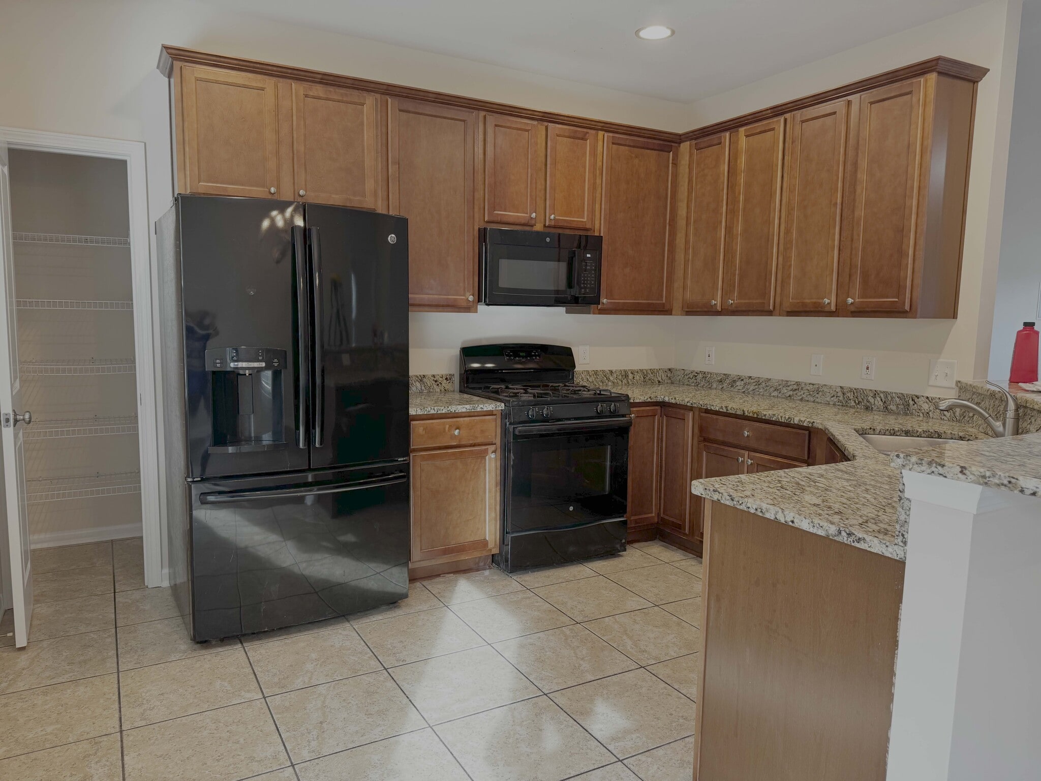 Kitchen w/Granite Counter Top - 10 Wyndham Dr
