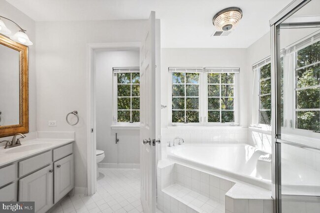Building Photo - 4844 Lee Hollow Pl