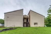 Building Photo - 8110 Skillman St